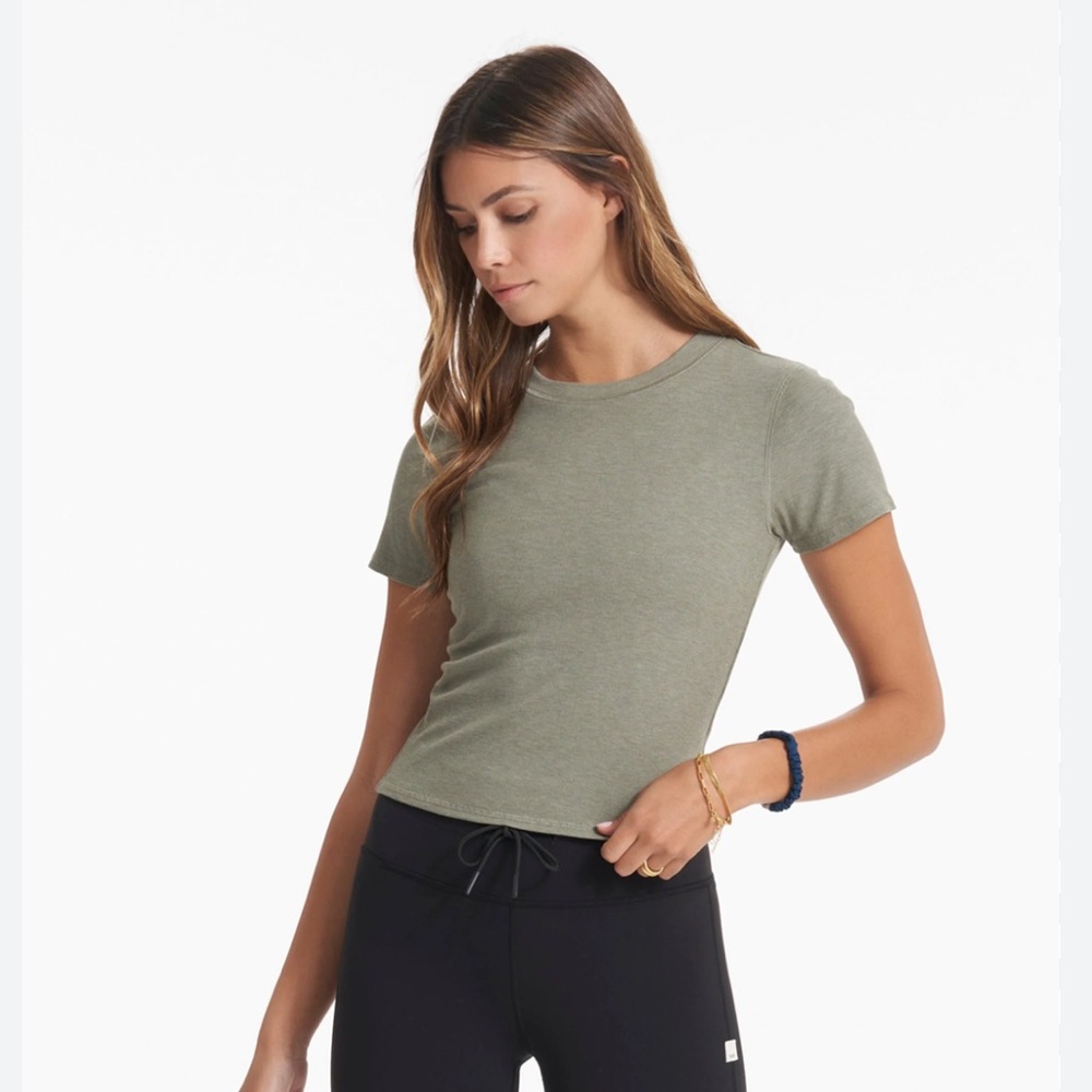 Vuori Green Pose Fitted Short Sleeve Tee